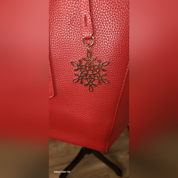 Elizabeth Arden red bag - Picture 2 of 5